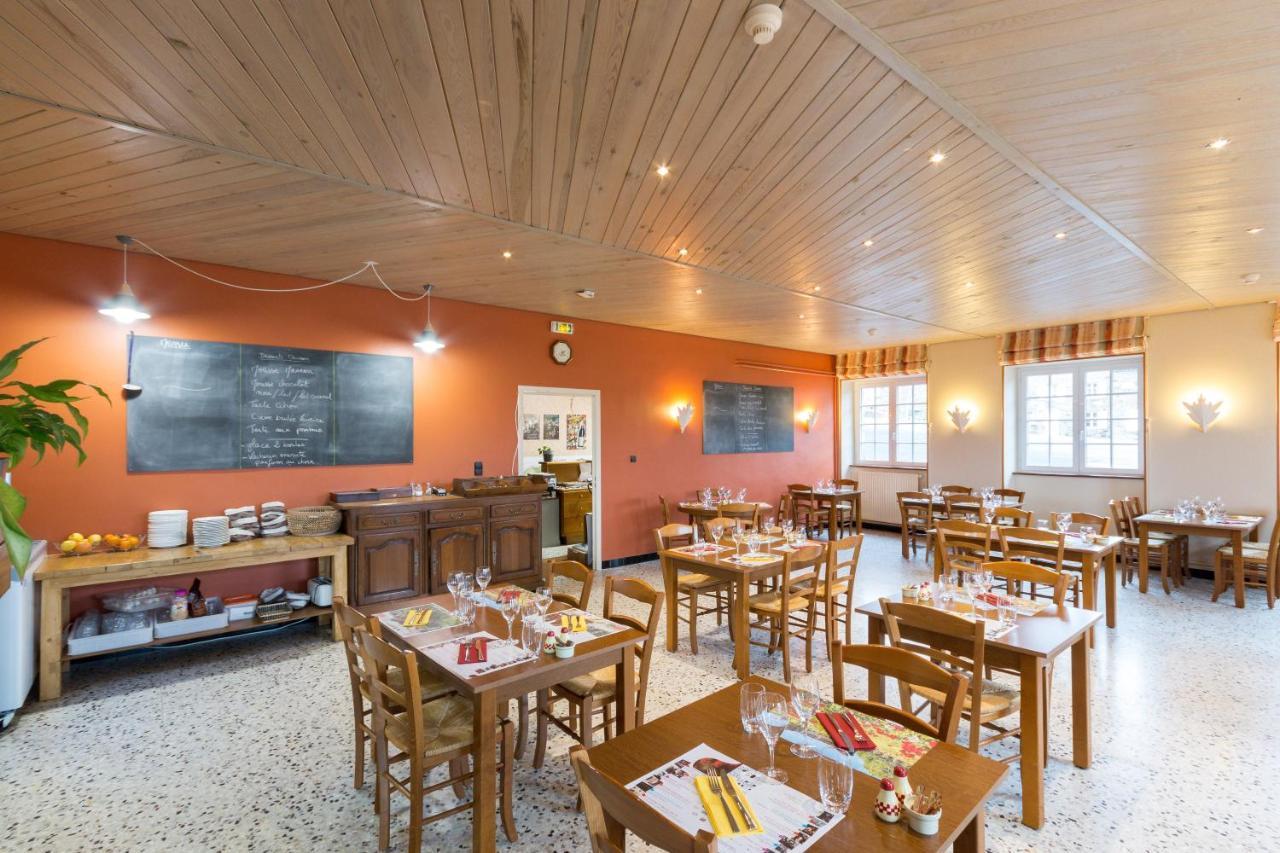 Hotel Restaurant Le Foirail Saint-Haon Exterior photo